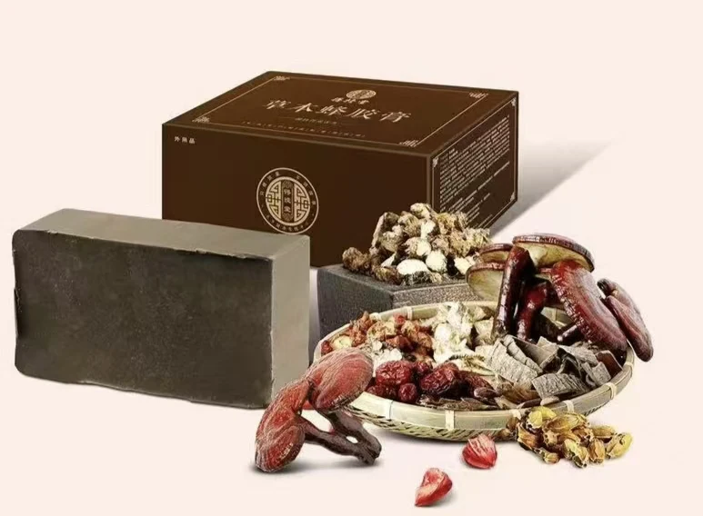 得撎堂品牌产品与草本素材陈列
